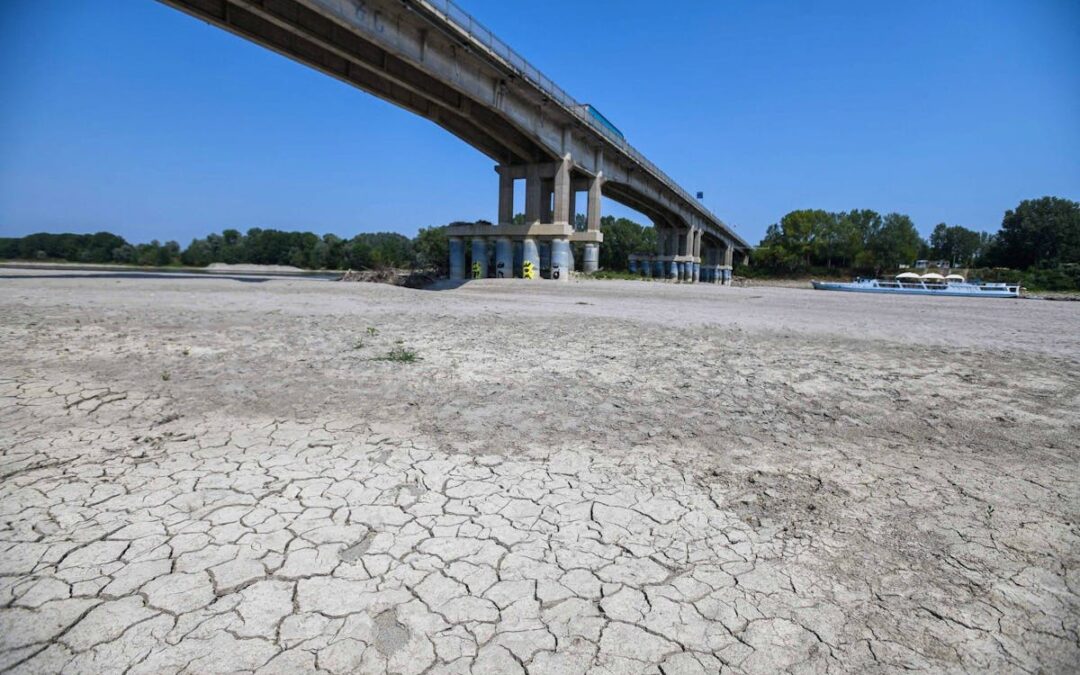 Alerta de seca no rio Pó: o Norte de Itália quer limitar a água potável durante a noite